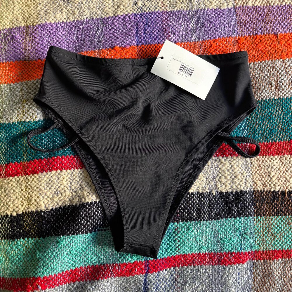 NWT Rev Activ Pole Shorts - Black, Size M (fits size S) - Picture 2 of 9